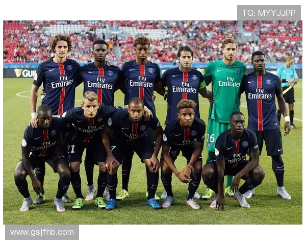 欧洲足球巨星的辉煌历程与影响力解析